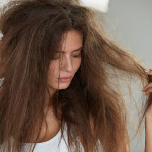 L'huile d'olive contre les cheveux secs